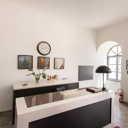 Resid Enza Palazzo Sciacca Guest house 3*