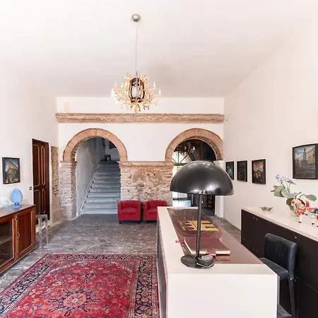 Resid Enza Palazzo Sciacca Guest house