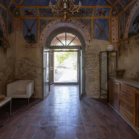 Resid Enza Palazzo Sciacca 3* Patti